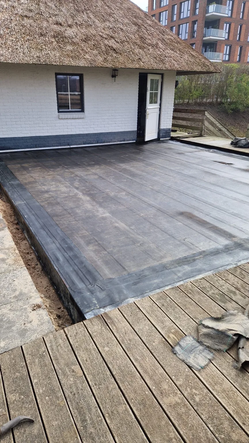 Volledige wapening bij terrasdak van 60 m² waterdicht in vinkeveen